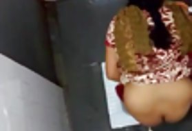 Сэрүүн биеэ албан тушаал, далд камер, хэдийгээр хатагтай далд aabha